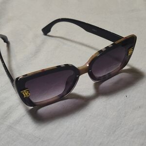 Stylish Black Sunglasses